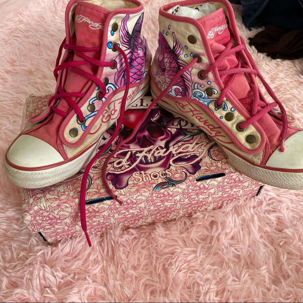 INSANE vintage Ed hardy sneakers!!!!! ๐คฉ๐ซ๐ฆ - Picture 1 of 4